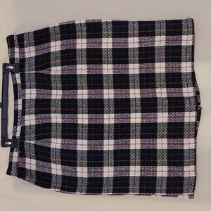 Classic Black and White Plaid Pencil Skirt